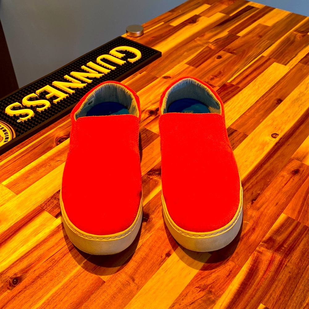 Bonobos X Toms- Collaboration of 2 Branss- Gently worn a few times